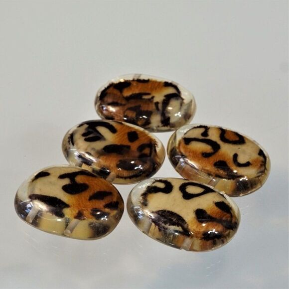 Craft Leopard Print 5 Acrylic Flatback Beads X Large 2.25 Inch - Picture 4 of 5